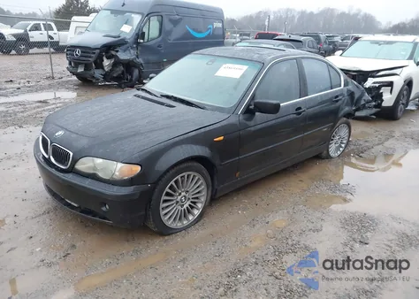 2003 BMW 330Xi z USA, uszkodzony, nr VIN WBAEW534X3PG23752